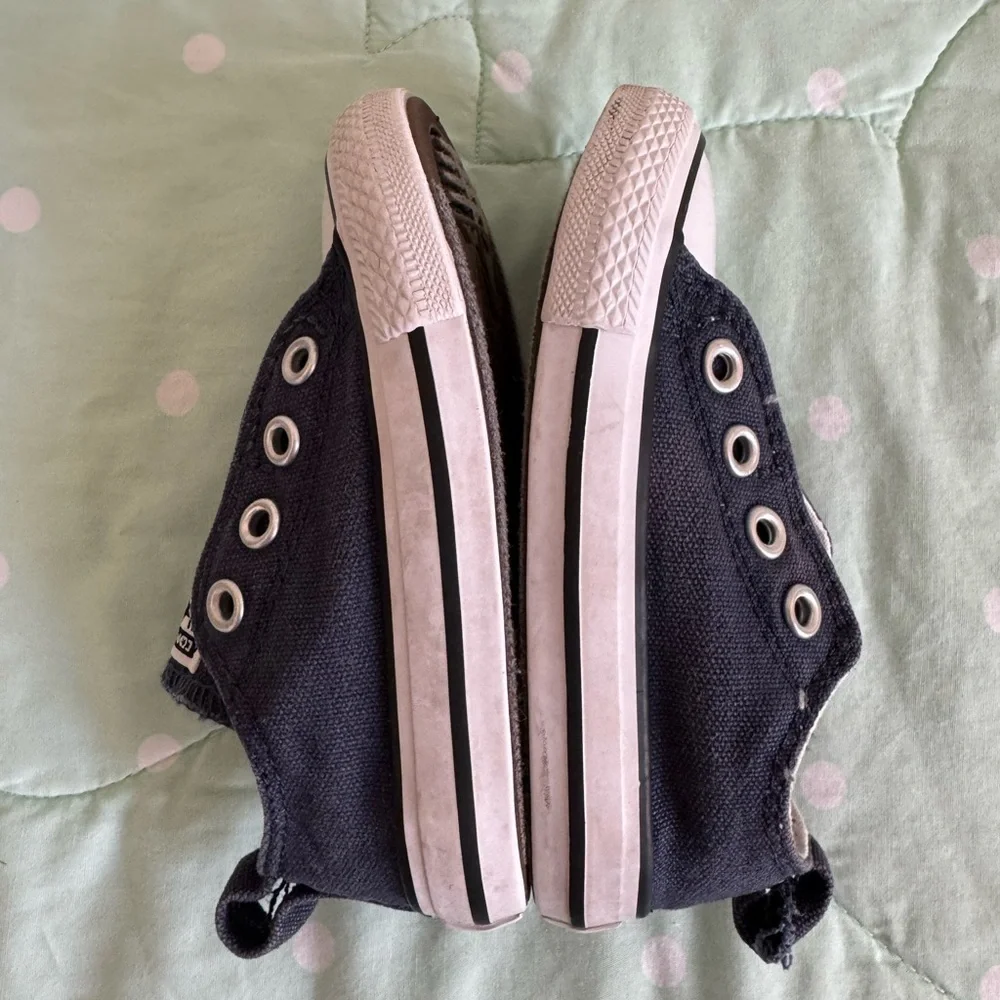 Converse Velcro Blue Kids Sneaker size 6